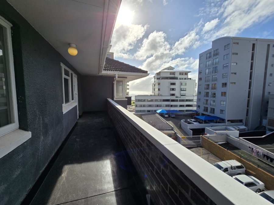 To Let 2 Bedroom Property for Rent in Sea Point Western Cape